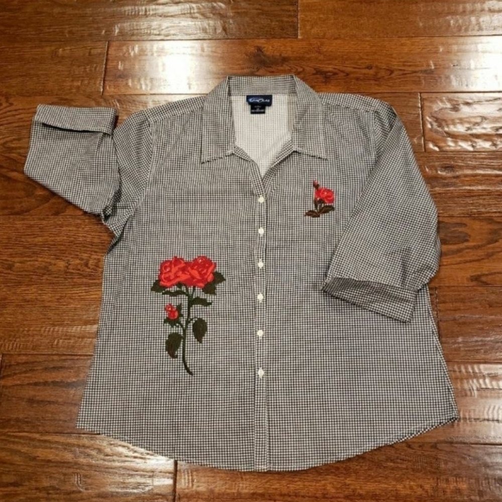 NWOT LAS OLAS Rose Embroidered Shirt, 3/4 Sleeve - Size M
